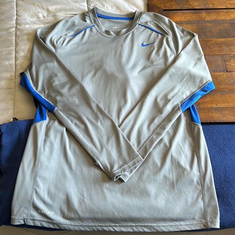 Men’s Nike Long Sleeve Tee
